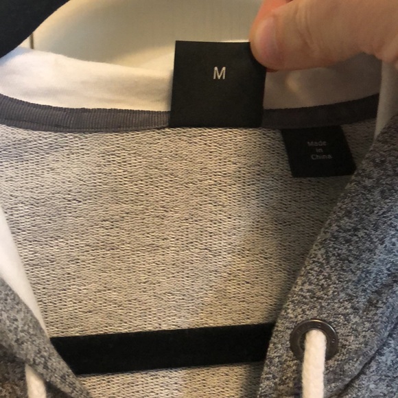 Mens Hugo Boss Light Weight Zip Up Hoodie (Size M) - Picture 4 of 4